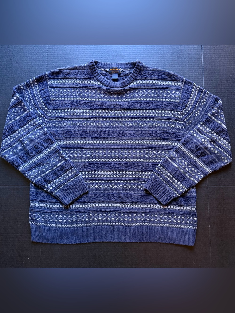 Vintage Woolrich Men's Navy Patterned Crewneck Sweater Large